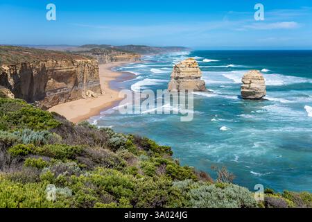 Vue est aux douze Apôtres, près de Port Campbell, Victoria, Australie Banque D'Images