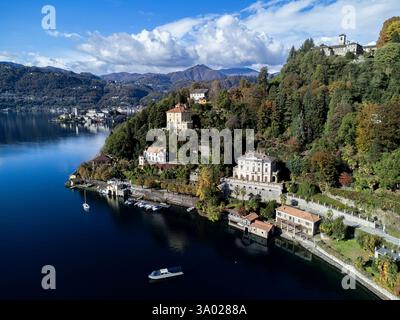 Vue aérienne du lac Orta, Italie Banque D'Images