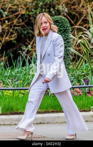 Londres, Royaume-Uni. 2 mars 2025. Le premier ministre, Sir Keir Starmer, rencontre le premier ministre italien, Giorgia Meloni (photo) au 10 Downing Street. Cela précède la réunion des dirigeants européens qui se tiendra demain à Londres. Crédit : Guy Bell/Alamy Live News Banque D'Images