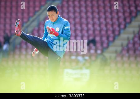 Londres, Royaume-Uni. 02 mars 2025. Londres, Angleterre, 02 mars 2025 : Ayaka Yamashita (31 Manchester City) s'échauffe avant le match de Super League féminin entre Tottenham Hotspur et Manchester City à Brisbane Road à Londres, en Angleterre. (Pedro Porru/SPP) crédit : SPP Sport Press photo. /Alamy Live News Banque D'Images