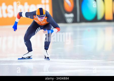 Heerenveen, pays-Bas. 02 mars 2025. HEERENVEEN, PAYS-BAS - 2 MARS : Dione Voskamp des pays-Bas pendant la Coupe du monde ISU de patinage de vitesse 6 au Thialf le 2 mars 2025 à Heerenveen, pays-Bas (photo par Andre Weening/Orange Pictures) crédit : Orange pics BV/Alamy Live News Banque D'Images