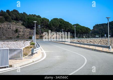 Les réservoirs de Guadalhorce ou Guadalteba sont un groupe de six réservoirs situés sur le cours moyen de la rivière Guadalhorce et deux de ses plus grands affluents Banque D'Images