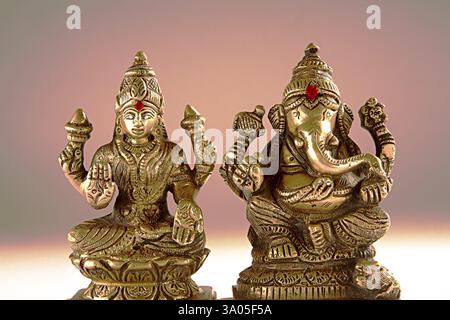 Fête de Diwali deepawali, shree lakshmi puja avec Dieu ganesh, Inde, Asie Banque D'Images