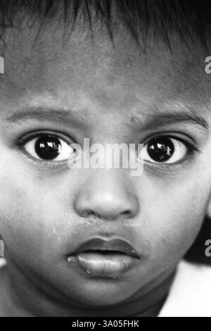 Enfant orphelin à Manav Seva Sangh, Sion, Bombay Mumbai, Maharashtra, Inde NO MR Banque D'Images