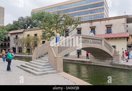 Texas, 2 nov 2024 - vue nuageuse sur la célèbre promenade du canal Mandalay à Las Colinas Banque D'Images