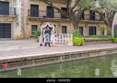 Texas, 2 nov 2024 - vue nuageuse sur la célèbre promenade du canal Mandalay à Las Colinas Banque D'Images