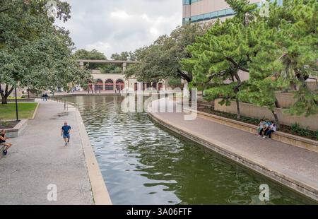 Texas, 2 nov 2024 - vue nuageuse sur la célèbre promenade du canal Mandalay à Las Colinas Banque D'Images