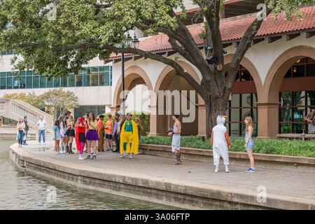 Texas, 2 nov 2024 - vue nuageuse sur la célèbre promenade du canal Mandalay à Las Colinas Banque D'Images