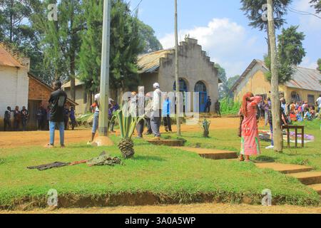 Soldats de la RDC jugés après avoir fui le groupe rebelle M23. Les soldats sont accusés d'avoir commis des crimes, volé des biens à la population. Banque D'Images