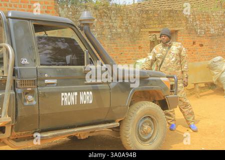 Soldats de la RDC jugés après avoir fui le groupe rebelle M23. Les soldats sont accusés d'avoir commis des crimes, volé des biens à la population. Banque D'Images
