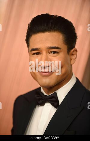 Hollywood, CA. 2 mars 2025. Mario Lopez à la 97e cérémonie des Oscars le 2 mars 2025 au Dolby Theatre à Hollywood, Californie. Crédit : Valerie Goodloe/Media Punch/Alamy Live News Banque D'Images