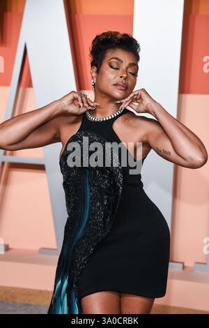 ÉTATS-UNIS. 03 mars 2025. Taraji P. Henson marchant sur le tapis rouge à la Vanity Fair Oscar Party 2025 qui s'est tenue au Wallis Annenberg Center for the Performing Arts à Beverly Hills, CA, le 2 mars 2025. (Photo par Anthony Behar/Sipa USA) crédit : Sipa USA/Alamy Live News Banque D'Images