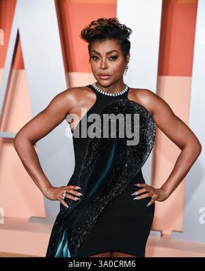 ÉTATS-UNIS. 03 mars 2025. Taraji P. Henson marchant sur le tapis rouge à la Vanity Fair Oscar Party 2025 qui s'est tenue au Wallis Annenberg Center for the Performing Arts à Beverly Hills, CA, le 2 mars 2025. (Photo par Anthony Behar/Sipa USA) crédit : Sipa USA/Alamy Live News Banque D'Images