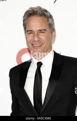 CA. 02 mars 2025. LOS ANGELES - Mar 2 : Eric McCormack au Elton John Academy Awards Viewing Party au West Hollywood Park le 2 mars 2025 à W Hollywood, CA lors de l'after-party de la 33e Elton John AIDS Foundation Academy Awards Viewing Party - part 2, West Hollywood Park, Los Angeles, CA, le 2 mars 2025. crédit : Priscilla Grant/Everett Collection/Alamy Live News Banque D'Images