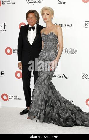 CA. 02 mars 2025. LOS ANGELES - Mar 2 : Mohamed Hadid, Keni Silva à la soirée de visionnement des Elton John Academy Awards au West Hollywood Park le 2 mars 2025 à W Hollywood, CA à l'after-party de la 33e soirée de visionnement des Elton John AIDS Foundation Academy Awards - partie 2, West Hollywood Park, Los Angeles, CA, le 2 mars 2025. crédit : Priscilla Grant/Everett Collection/Alamy Live News Banque D'Images