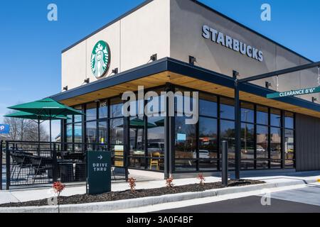 Nouveau café Starbucks à Lilburn, Géorgie, près d'Atlanta. (ÉTATS-UNIS) Banque D'Images