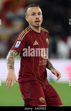 Rome, Italie. 02 mars 2025. Angelino de Roma vu en action lors du championnat italien de football Serie A Enilive 2024-2025 match AS Roma vs Como 1907 au Stadio Olimpico. Score final AS ROMA 2 : 1 COMO 1907 crédit : SOPA images Limited/Alamy Live News Banque D'Images