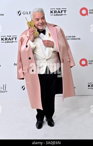 LOS ANGELES - Mar 2 : Henry R. Nunoz III au Elton John Academy Awards Viewing Party au West Hollywood Park le 2 mars 2025 à W Hollywood, CA (photo de Katrina Jordan/Sipa USA) crédit : Sipa USA/Alamy Live News Banque D'Images