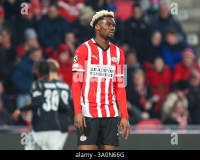 Eindhoven, Brabant du Nord, pays-Bas. 4 mars 2025. TYRELL MALACIA (PSV Eindhoven, #3) semble déçu, lors du PSV Eindhoven vs Arsenal FC au Philipps Stadium. Crédit : Gabriel Boia/ZUMA Press Wire/ZUMA Wire/Alamy Live News Banque D'Images