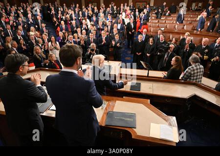 Washington, États-Unis. 04 mars 2025. Le président Donald Trump s’adresse à une session conjointe du Congrès au Capitole des États-Unis à Washington, mardi 4 mars 2025. Photo de piscine par Mandel Ngan/UPI crédit : UPI/Alamy Live News Banque D'Images