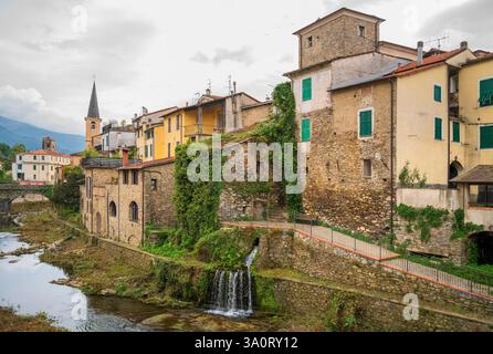 Impression de Borgomaro, une commune de la province d'Imperia dans la région italienne Ligurie Banque D'Images