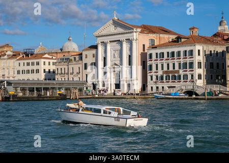 Venise, IT - 12 octobre 2024 : Chiesa di Santa Maria della Visitazione in Zattere Banque D'Images