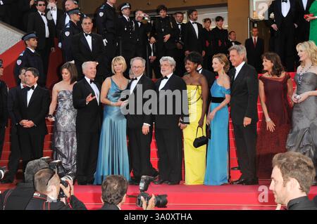 KAREN ALLEN, KATE CAPSHAW, STEVEN SPIELBERG, GEORGE LUCAS, MARCIA LUCAS, CALISTA FLOCKHART, HARRISON FORD. Arrivée en avant-première du film « Indian Jones et le Royaume du crâne de cristal » au Palais de Festival.61e Festival international du film de Cannes, France.18 mai 2008 .suite 4 IV.Cap/PL.© Phil Loftus/Capital Pictures Banque D'Images