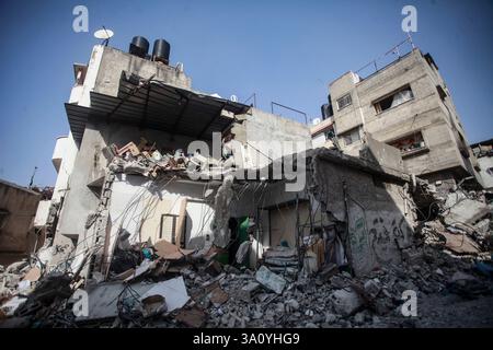 Tulkarm, Palestine. 05 mars 2025. Vue de bâtiments détruits par des bulldozers de l'armée israélienne lors d'une opération militaire dans le camp de réfugiés de Nur Shams, à l'est de la ville de Tulkarem, en Cisjordanie. Une source palestinienne a déclaré qu'environ 20 000 résidents palestiniens étaient partis après que l'armée israélienne eut détruit leurs maisons. Crédit : SOPA images Limited/Alamy Live News Banque D'Images