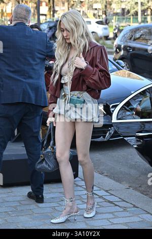 Paris, France. 06 mars 2025. Paris Jackson arrive au défilé Chloe pendant la semaine de la mode à Paris, France le 6 mars 2025. Photo de Julien Reynaud/APS-médias/ABACAPRESS. COM Credit : Abaca Press/Alamy Live News Banque D'Images
