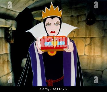 Snow White et les sept Dwarfs Queen / Witch Banque D'Images