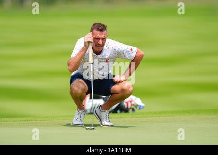 Bangkok, Thaïlande. 01 mars 2025. Lee Sharpe a vu de l'action lors de son match de quatre balles le premier jour du tournoi Reignwood Icons of Football à Bangkok au Robinswood Golf Club. Crédit : SOPA images Limited/Alamy Live News Banque D'Images