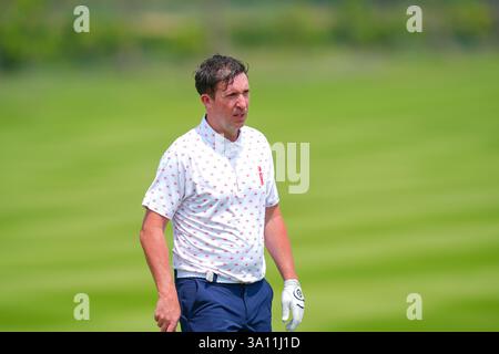 Bangkok, Thaïlande. 01 mars 2025. Robbie Fowler a vu de l'action lors de son match de fourballs le premier jour du tournoi Reignwood Icons of Football à Bangkok au Robinswood Golf Club. (Photo par Amphol Thongmueangluang/SOPA images/SIPA USA) crédit : SIPA USA/Alamy Live News Banque D'Images