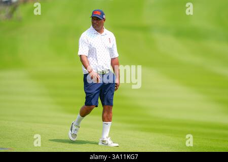 Bangkok, Thaïlande. 01 mars 2025. Paul Ince a vu de l'action lors de son match de quatre balles le premier jour du tournoi Reignwood Icons of Football à Bangkok au Robinswood Golf Club. (Photo par Amphol Thongmueangluang/SOPA images/SIPA USA) crédit : SIPA USA/Alamy Live News Banque D'Images