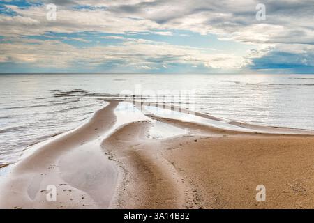Rivage du lac Peipus près du village de Kauksi, Estonie Banque D'Images