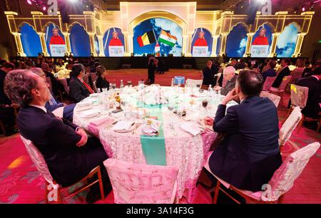 Mumbai, Inde. 06 mars 2025. Jacques Vandermeiren, PDG du Port d'Anvers-Bruges, et Maxime Prevot, vice-premier ministre et ministre des Affaires étrangères, écoutent le discours de la Princesse Astrid de Belgique lors d'un gala, à Mumbai, en Inde, jeudi 06 mars 2025, lors du cinquième jour de la mission économique belge en Inde. La mission économique belge en Inde se déroule du 1er au 8 mars 2025. BELGA PHOTO BENOIT DOPPAGNE crédit : Belga News Agency/Alamy Live News Banque D'Images