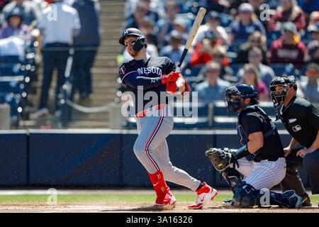 Tampa, FL États-Unis ; Ryan Jeffers (27), le receveur des Twins du Minnesota, se classe troisième base lors d'un match d'entraînement de printemps de la MLB contre les Yankees de New York le jeudi 6 mars 2025 au George Steinbrenner Field. Les Twins battent les Yankees 8-4. (Kim Hukari/image du sport) Banque D'Images
