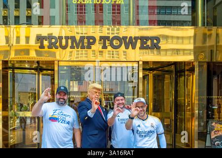 États-Unis, État de New York, New York City, 5th Avenue, Trump Tower, Trump ressemble Banque D'Images
