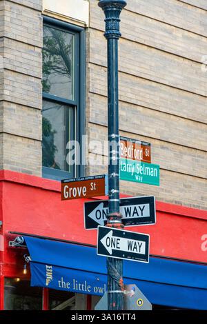 États-Unis, État de New York, New York City, Manhattan, West Village, panneau d'intersection de rue, à l'angle de Grove Street et Bedford Street Banque D'Images