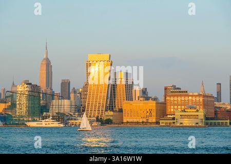 États-Unis, État de New York, New York City, Midtown Manhattan et Empire State Building Banque D'Images