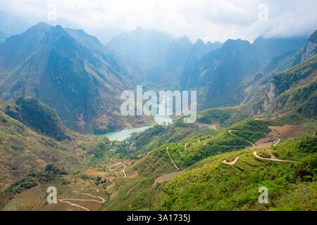 Vietnam, Haut Tonkin, région de Dong Van, boucle de Ha Giang ou boucle de Ha Giang, col de ma Pi Leng, rivière Nho que Song Banque D'Images