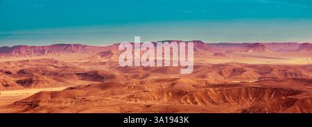 Beau paysage de montagne. Désert de montagne. Israël. Bannière horizontale Banque D'Images