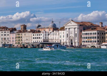 Venise, IT - 12 octobre 2024 : Chiesa di Santa Maria della Visitazione in Zattere Banque D'Images