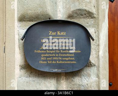 Constance, Haus zur Katz, Katzgasse No. 3 : la société Zur Katz était une association de familles influentes de Constance sur le lac de Constance. La façade rustique du bâtiment est considérée comme le premier exemple de travail de ashlar en grès rustique en Allemagne. Banque D'Images