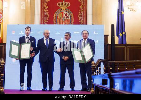 Madrid, 03/03/2025. 2024 Prix national de tauromachie au cinéaste Albert Serra au Sénat. Sur la photo, Albert Serra, Pedro Rollán, Victorino Martín, Roca Rey et le président de l'Union royale des éleveurs de taureaux de combat (RUCTL), Antonio Bañuelos. Photo : Isabel Permuy. ARCHDC. Crédit : album / Archivo ABC / Isabel B. Permuy Banque D'Images