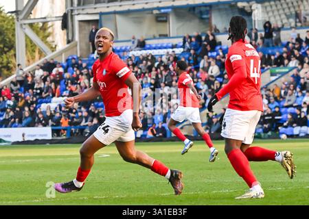 Richard Kone (24 Wycombe Wanderers) célèbre après avoir marqué le premier but des équipes lors du match de Sky Bet League 1 entre Peterborough et Wycombe Wanderers à London Road, Peterborough le samedi 8 mars 2025. (Photo : Kevin Hodgson | mi News) crédit : MI News & Sport /Alamy Live News Banque D'Images