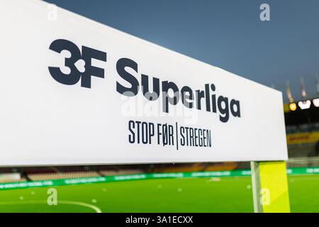 Farum, Danemark. 07 mars 2025. Tout est prêt pour le match de 3F Superliga entre le FC Nordsjaelland et Vejle BK à droite de Dream Park à Farum. Crédit : Gonzales photo/Alamy Live News Banque D'Images