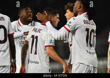 Lecce, Italie. 08 mars 2025. L’AC Milan célèbre le match de football Serie A Enilive entre l’US Lecce et l’AC Milan au stade via del Mare de Lecce, en Italie, samedi 08 mars 2025. (Crédit image : © ; Giovanni Evangelista/LaPresse) crédit : LaPresse/Alamy Live News Banque D'Images