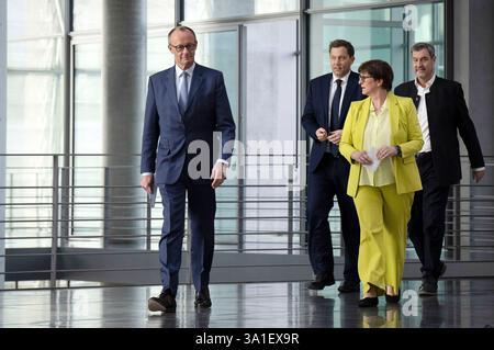 Friedrich Merz, Lars Klingbeil, Saskia Esken und Markus Söder BEI einer Pressekonferenz nach den Sondierungsgesprächen der Partei- und Fraktionsspitzen von SPD, CDU und CSU im Reichstagsgebäude. Berlin, 08.03.2025 Banque D'Images