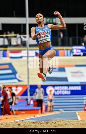 Apeldoorn, pays-Bas. 08 mars 2025. APELDOORN, PAYS-BAS - 8 MARS : Larissa Iapichino, de l'Italie, en compétition dans le championnat d'Europe d'athlétisme en salle à Omnisport Apeldoorn le 8 mars 2025 à Apeldoorn, pays-Bas. (Photo par Andy Astfalck/BSR Agency) crédit : BSR Agency/Alamy Live News Banque D'Images