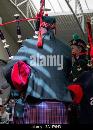 Glasgow, Écosse, Royaume-Uni. 8 mars 2025 : Glasgow St Patrick’s Festival Family Fun Day au Merchant Square, Glasgow. Banque D'Images